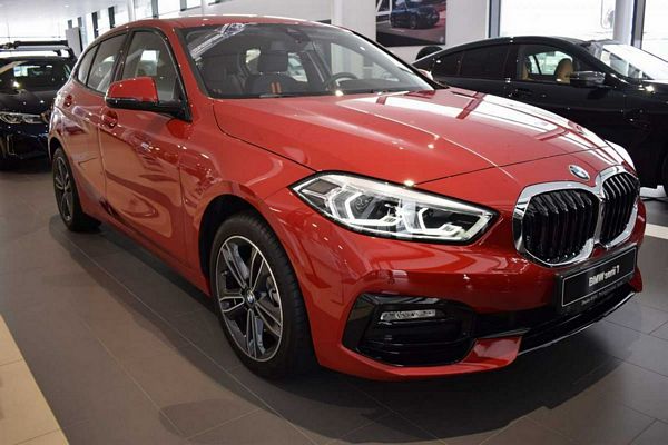 BMW serii 1 czerwony melbourne v4