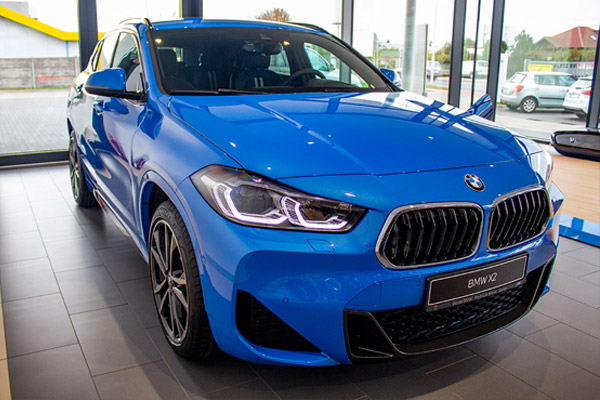 BMW x2 niebieski misano